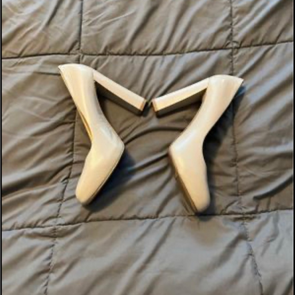 Size 9 Nine West women’s shoes